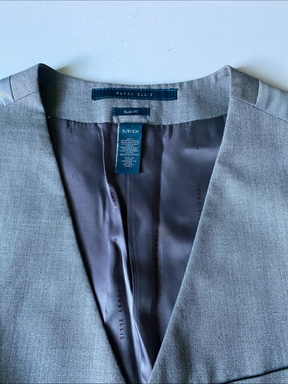 Perry Ellis Light Gray Slim V-Neck Blazer Sz S.